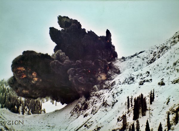 Взрывы в Медео