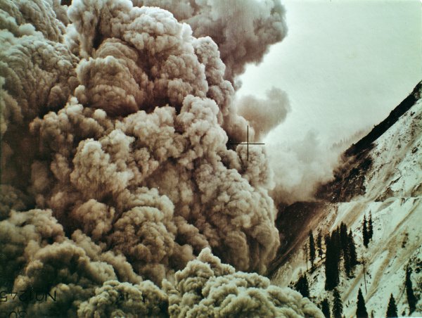 Взрывы в Медео