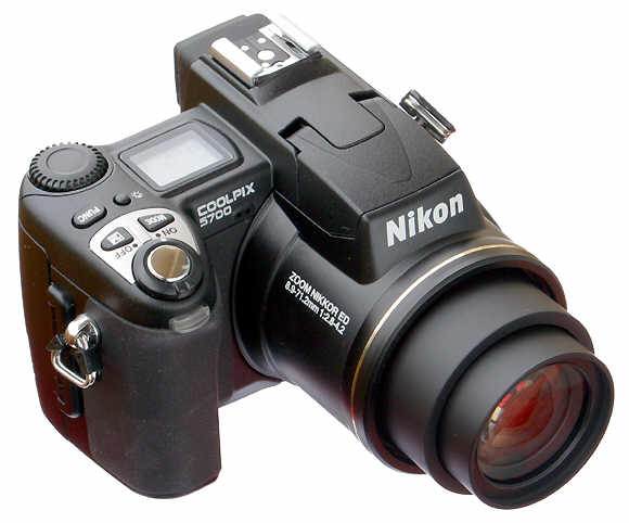 Nikon Coolpix 5700
